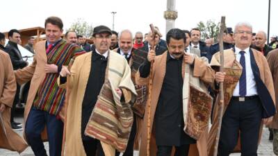 Kırşehir ve Aksaray Valiliklerinin ortak ev sahipliğinde düzenlenen  Yunus Emre