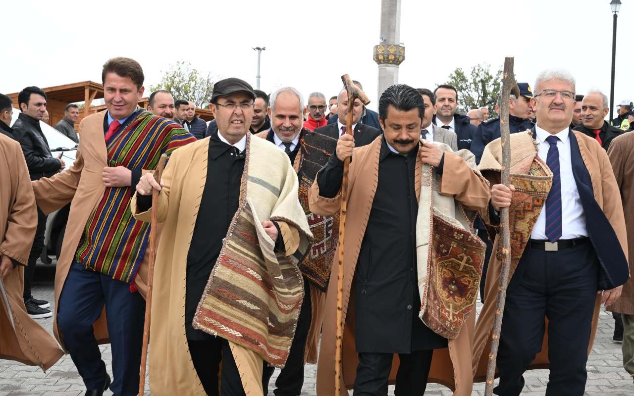 Kırşehir ve Aksaray Valiliklerinin ortak ev sahipliğinde düzenlenen  Yunus Emre