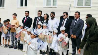 Ortaköy Devlet Hastanesi tarafından organize edilen sünnet şöleni, ilçe halkının