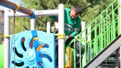 Aksaray Belediyesi, şehrin dört bir yanındaki park ve yeşil alanlarda