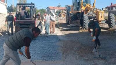 Saratlı Belediyesi, kasaba genelinde yürüttüğü çevre düzenleme ve altyapı çalışmalarını