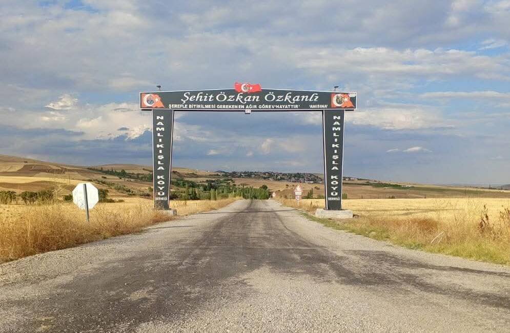 Pençe-Kilit Harekâtı'ında Aksaraylı Piyade Sözleşmeli Er Özkan Özkanlı şehit düşmüştü.