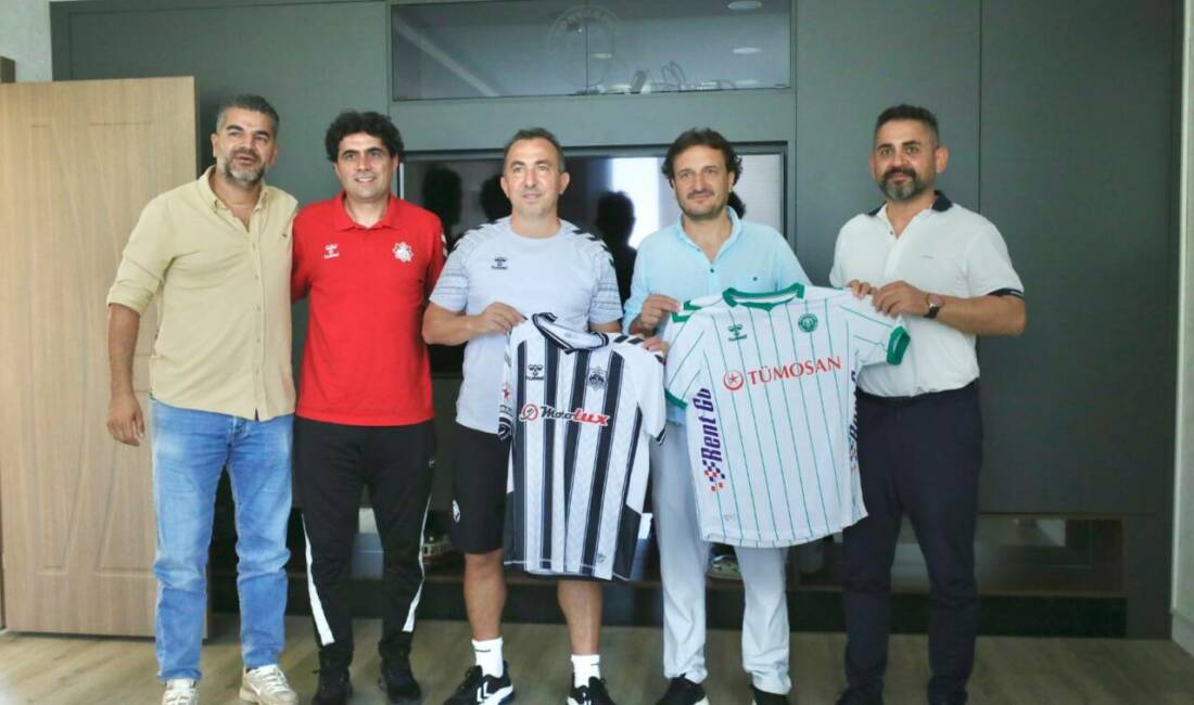 Aksarayspor heyeti, Konyaspor Teknik Direktörü Recep Uçar’ı Kayacık Tesisleri’nde ziyaret