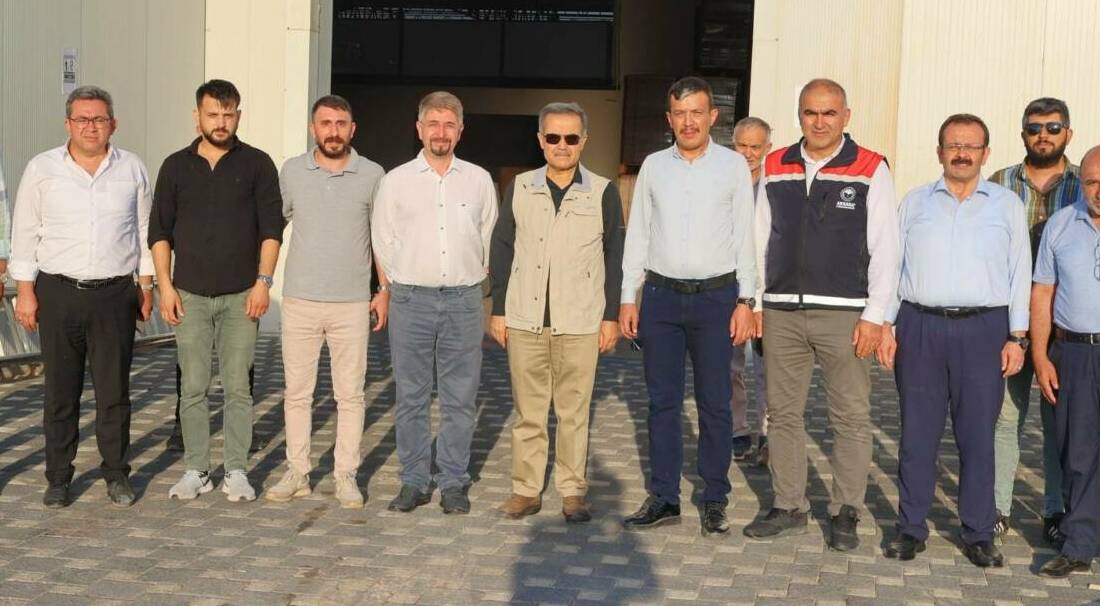 Aksaray’da tarımın geleceği jeotermal serada Milletvekili Aydoğdu ve heyet, jeotermal kaynaklı serayı inceledi. Topraksız domates