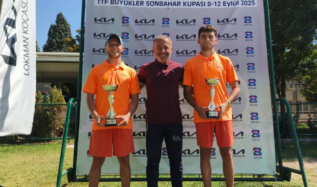 Zafer ve Muzaffer Karakaya, Eskişehir’deki Türkiye Tenis Şampiyonası’nda finale çıkarak