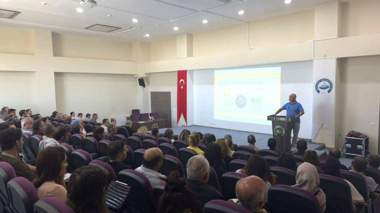 Aksaray Üniversitesi (ASÜ) Kalite Güvence Sistemi kapsamında Prof. Dr. Turan