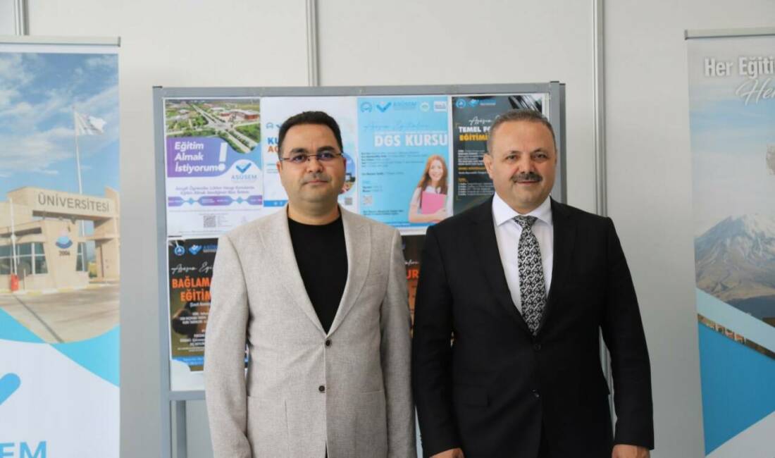 Aksaray'da bu yıl 7’ncisi düzenlenen Kitap Günleri’nin  açılışına Aksaray Üniversitesi