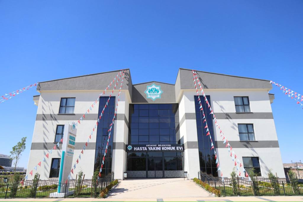 Aksaray Belediyesi'nin hayata geçirdiği Hasta Yakını Konuk Evi projesi hasta