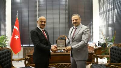 Aksaray Üniversitesi (ASÜ) Rektörü Prof. Dr. Alpay Arıbaş, Aksaray Vali