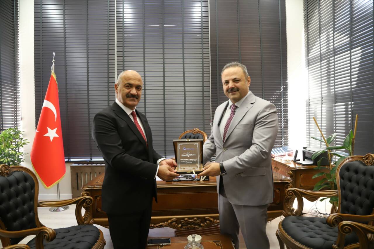 Aksaray Üniversitesi (ASÜ) Rektörü Prof. Dr. Alpay Arıbaş, Aksaray Vali