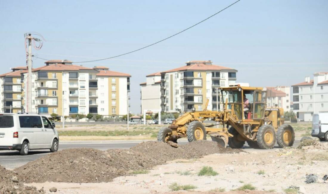 Aksaray Belediyesi ekipleri şehir içerisindeki çalışmaları kapsamında yol çalışmaları gerçekleştirmeye