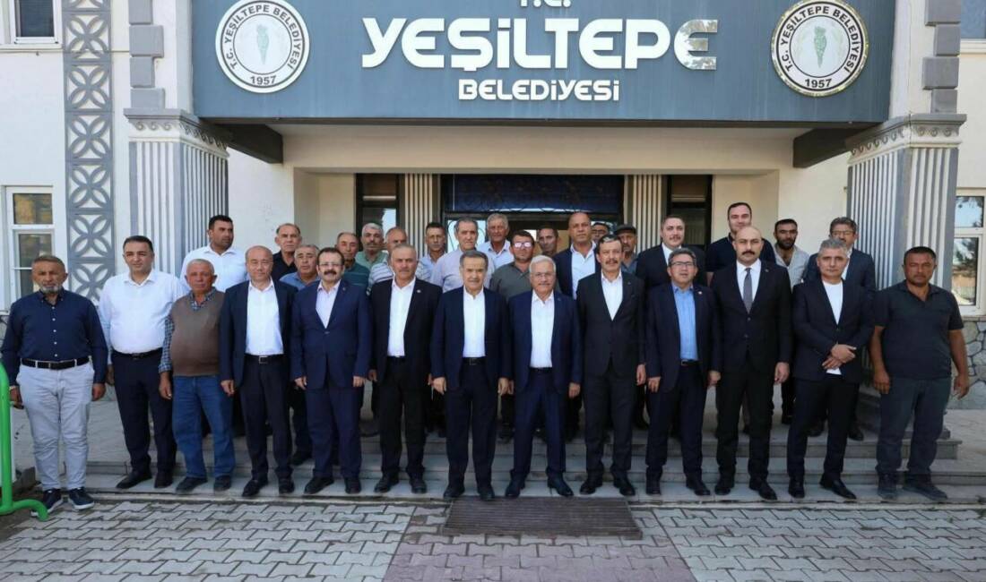 Aksaray protokolü, Şehit annesi Mine Deniz’in cenazesine katıldı. Daha sonra