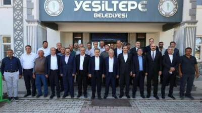 Aksaray protokolü, Şehit annesi Mine Deniz’in cenazesine katıldı. Daha sonra