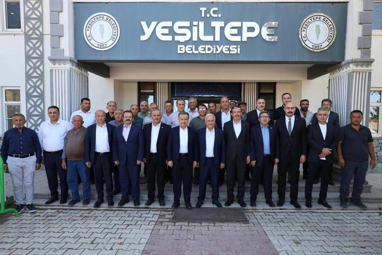 Aksaray protokolü, Şehit annesi Mine Deniz’in cenazesine katıldı. Daha sonra