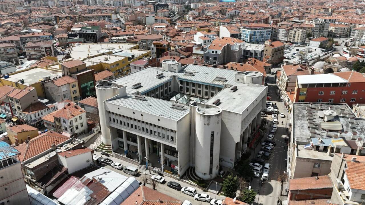 Aksaray Belediyesi tarafından MEDAŞ İş Hanı olarak bilinen binada kentsel