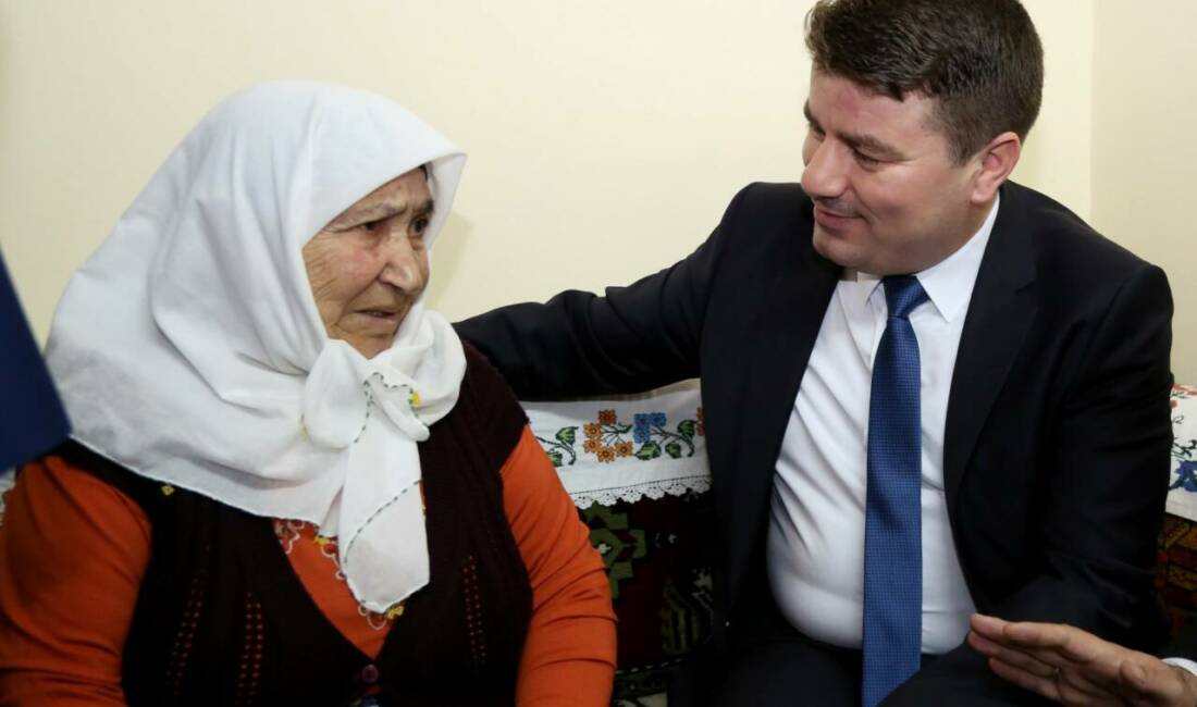 Aksaray Belediye Başkanı Dr. Evren Dinçer, 1 Ekim Dünya Yaşlılar