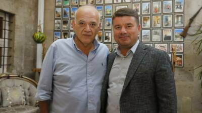 Aksaray Belediyesinin düzenlediği 7. Kitap Günleri'nde, futbol dünyasının tanınan iki