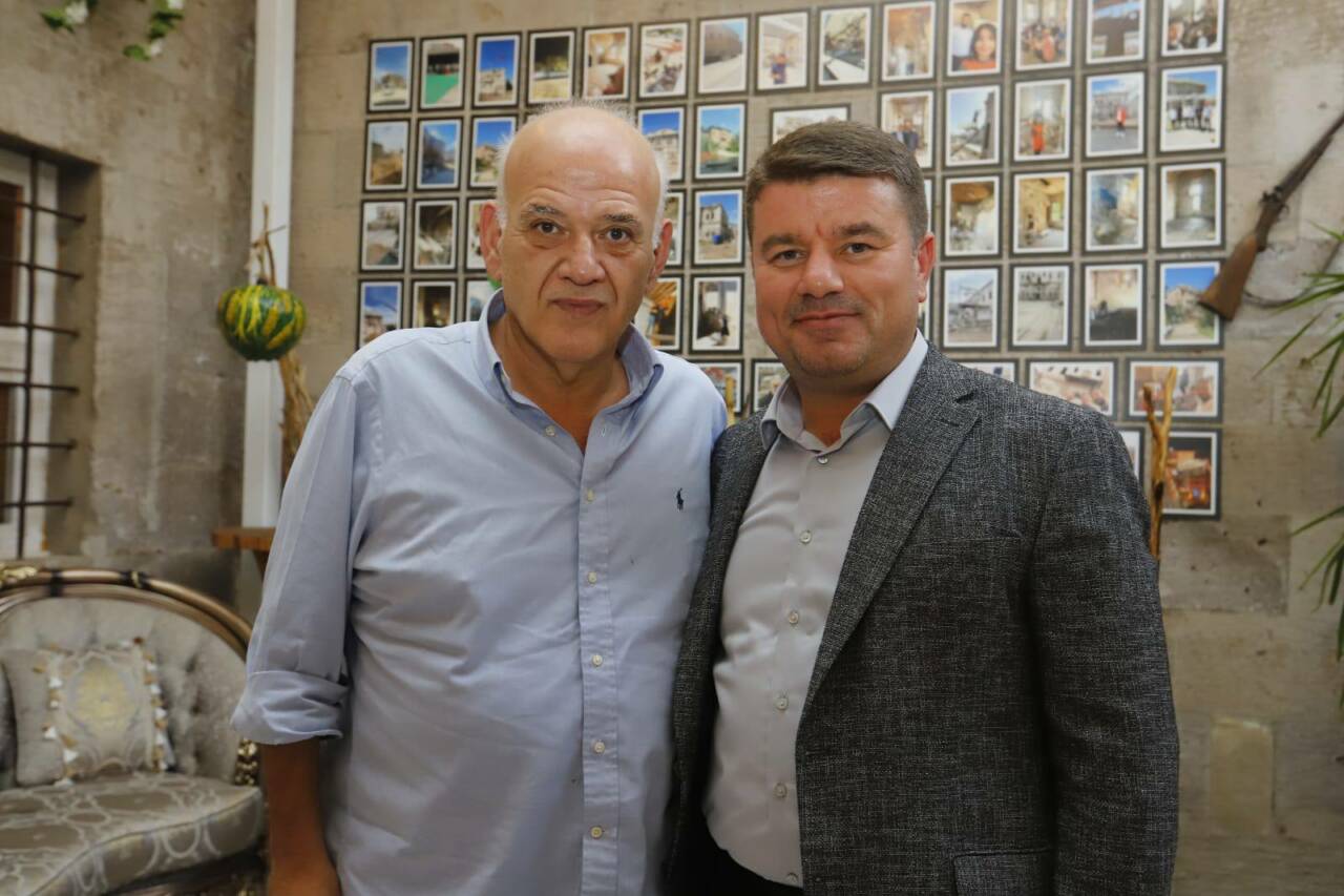 Aksaray Belediyesinin düzenlediği 7. Kitap Günleri'nde, futbol dünyasının tanınan iki