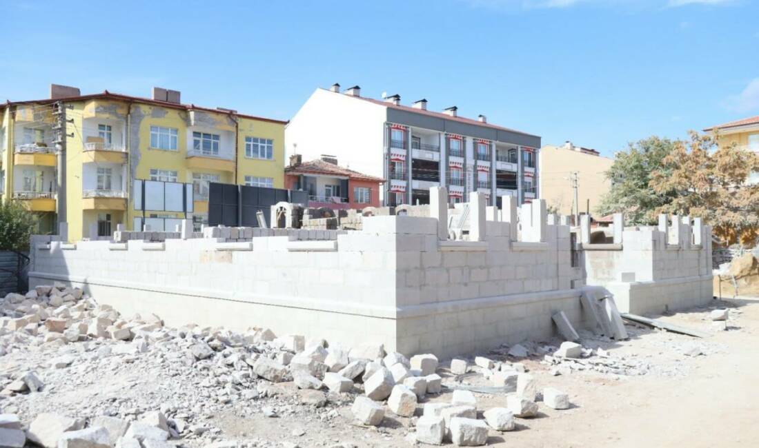 Aksaray Belediyesi, Çerdiğin Mahallesi’nde başlattığı restorasyon çalışmaları aralıksız devam ediyor.