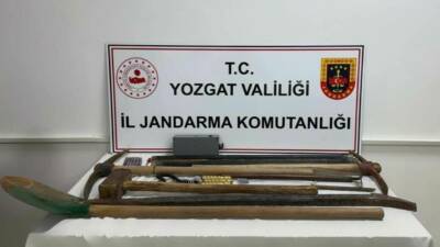 Yozgat'ın Çekerek ilçesinde İl Jandarma Komutanlığı ekipleri tarafından  izinsiz kazı