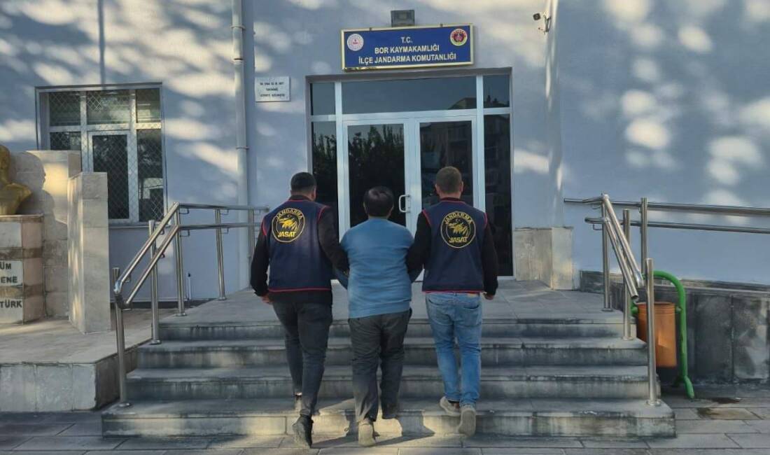Niğde'de İl Jandarma Komutanlığı ekiplerinin düzenlediği operasyonlarda, çeşitli suçlardan haklarından