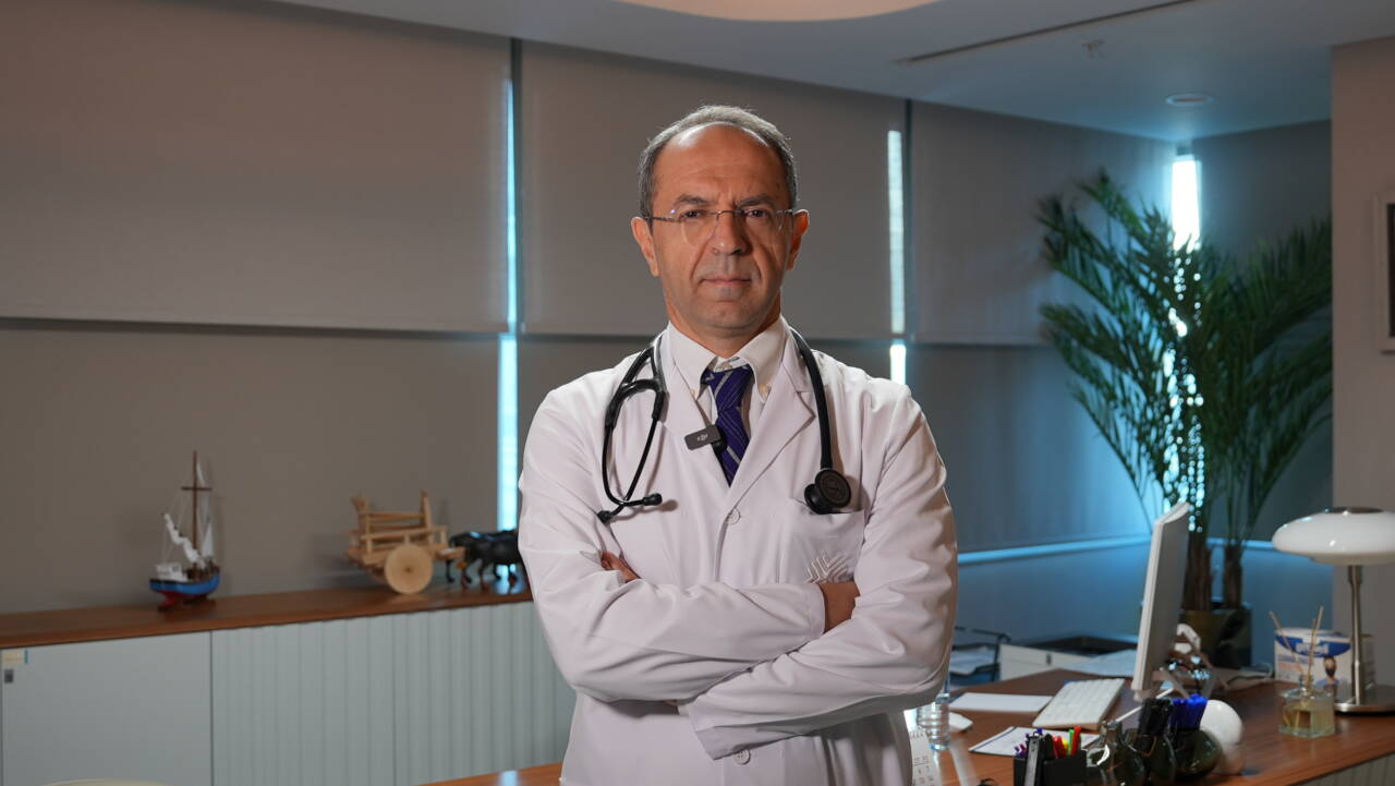 Medipol Mega Üniversite Hastanesinden Tıbbi Onkoloji Uzmanı Prof. Dr. Mesut