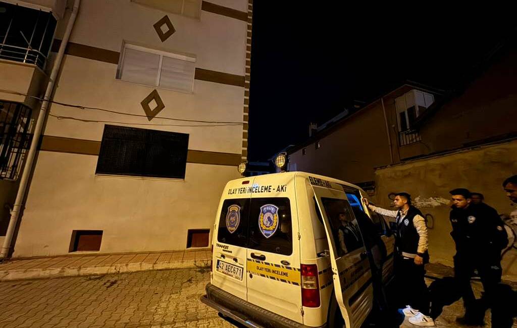 Konya'nın Kulu ilçesinde yaşanan olayda52 yaşındaki bir kişi evinde ölü