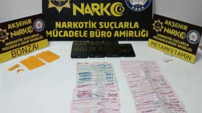 Konya'nın Akşehir ilçesinde düzenlenen uyuşturucu operasyonunda 12 şüpheli gözaltına alındı.