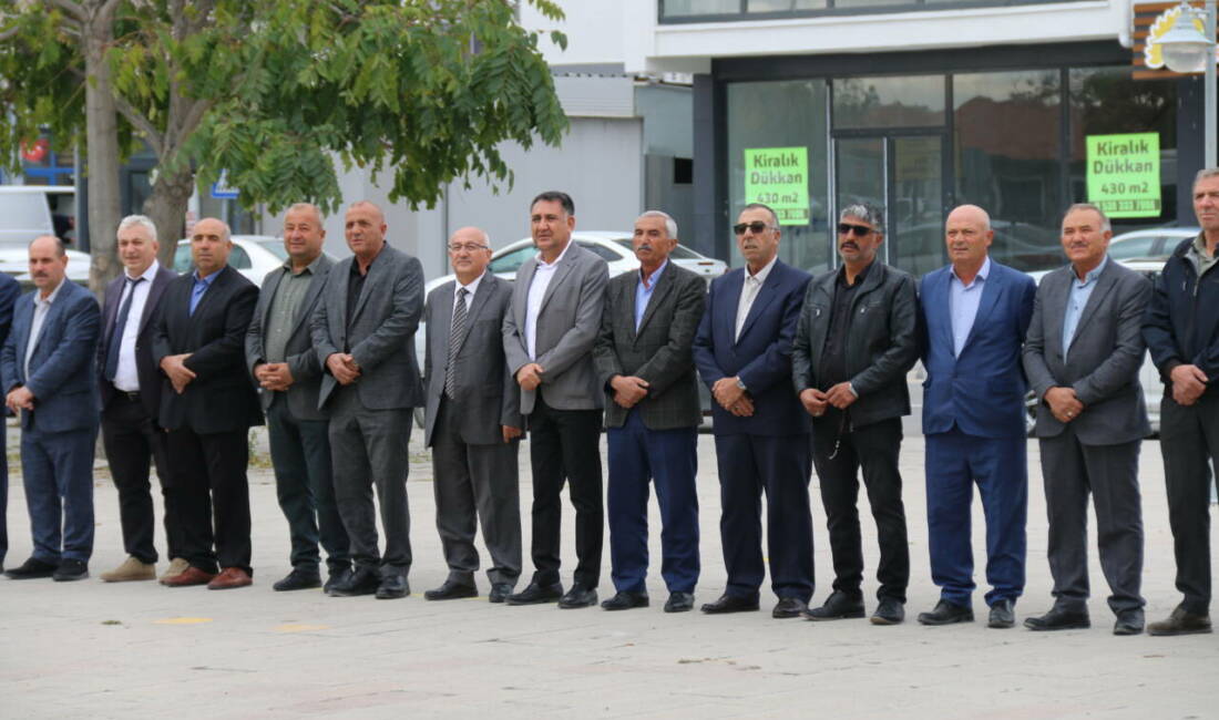 Aksaray'ın Eskil ilçesinde, muhtarların günü  düzenlenen resmi tören ve ardından