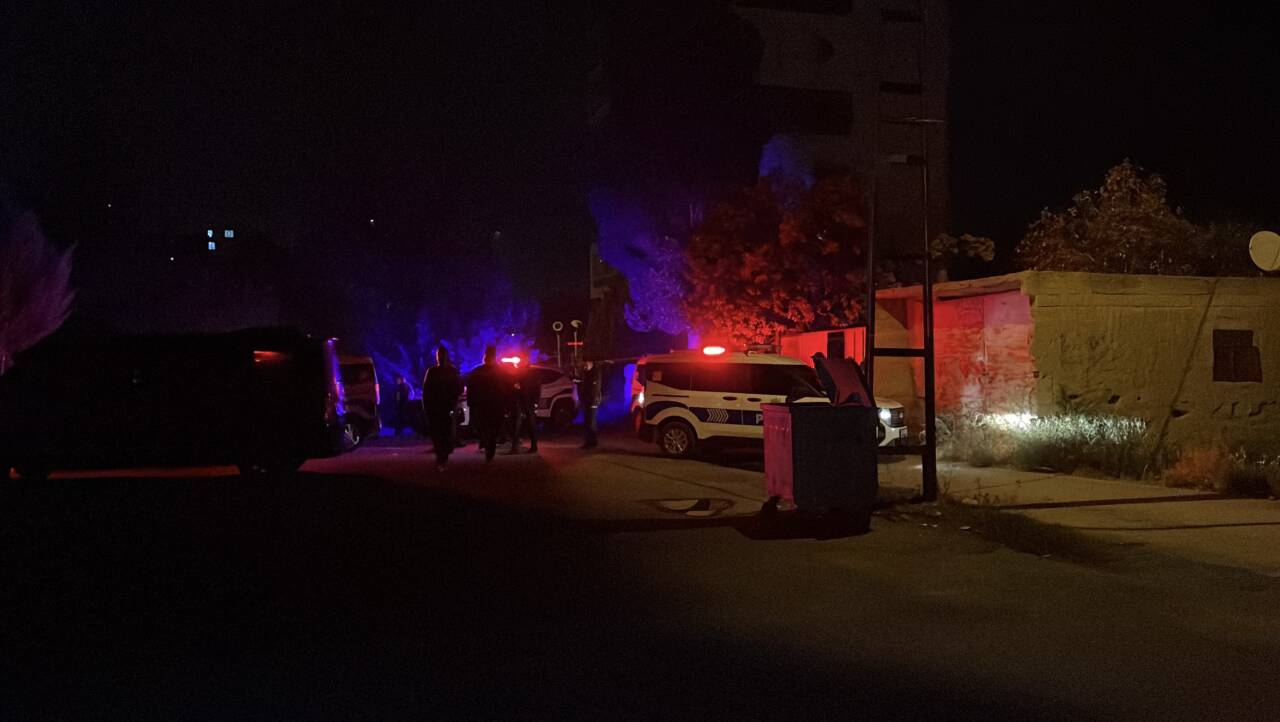 Kayseri'nin Melikgazi ilçesinde meydana gelen olayda dayısı tarafından bıçaklanan kişi