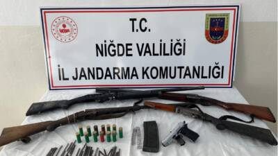 Niğde'nin Çiftlik ilçesinde, İl Jandarma Komutanlığı ekipleri tarafından düzenlenen ruhsatsız