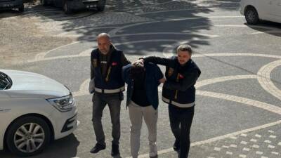 Konya'da İlçe Emniyet Müdürlüğü ekipleri tarafından düzenlenen operasyonda üzerinde uyuşturucu