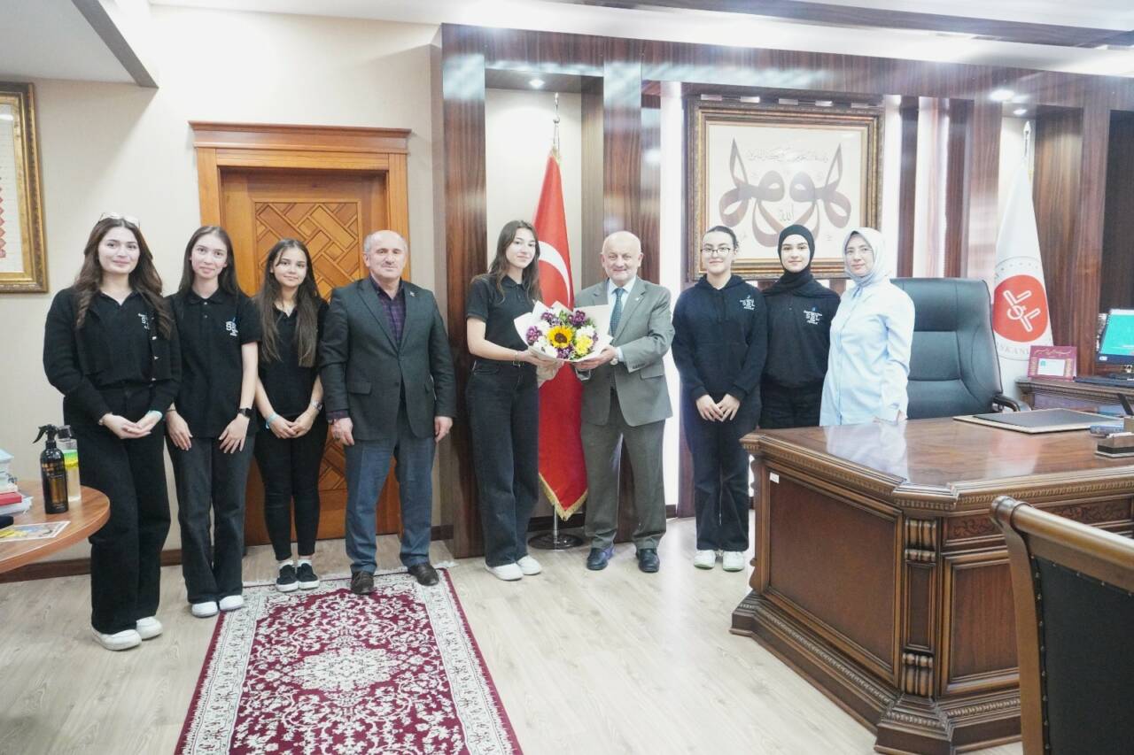 Aksaray Ahmet Cevdet Paşa Sosyal Bilimler Lisesi öğrencileri, Camiler ve