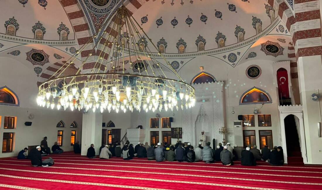 Aksaray İl Müftülüğü tarafından düzenlenen “Ailece Camideyiz Sabah Namazı Buluşması”