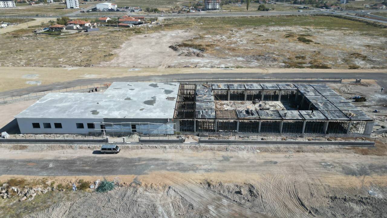 Aksaray Belediyesi tarafından Yemek Fabrikası Projesi’nde çalışmalar ara verilmeden devam