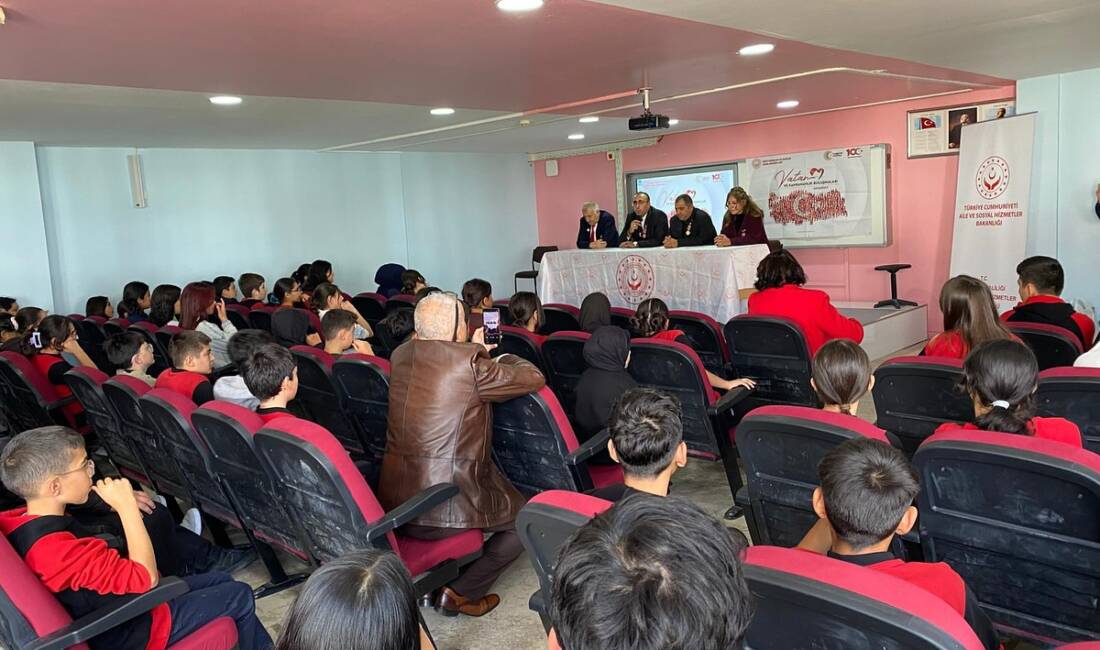 Gaziler ve şehit yakını öğrencilerle buluştu, kahramanlık hikâyeleriyle gençlere vatan