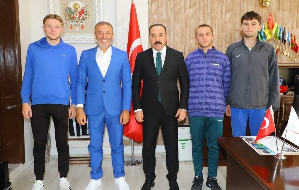 Aksaraylı sporcular, Ankara’da düzenlenen Cumhurbaşkanlığı Tenis Kupası’nda gösterdikleri üstün performansla