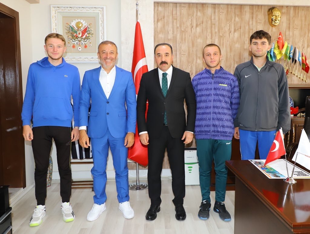 Aksaraylı sporcular, Ankara’da düzenlenen Cumhurbaşkanlığı Tenis Kupası’nda gösterdikleri üstün performansla