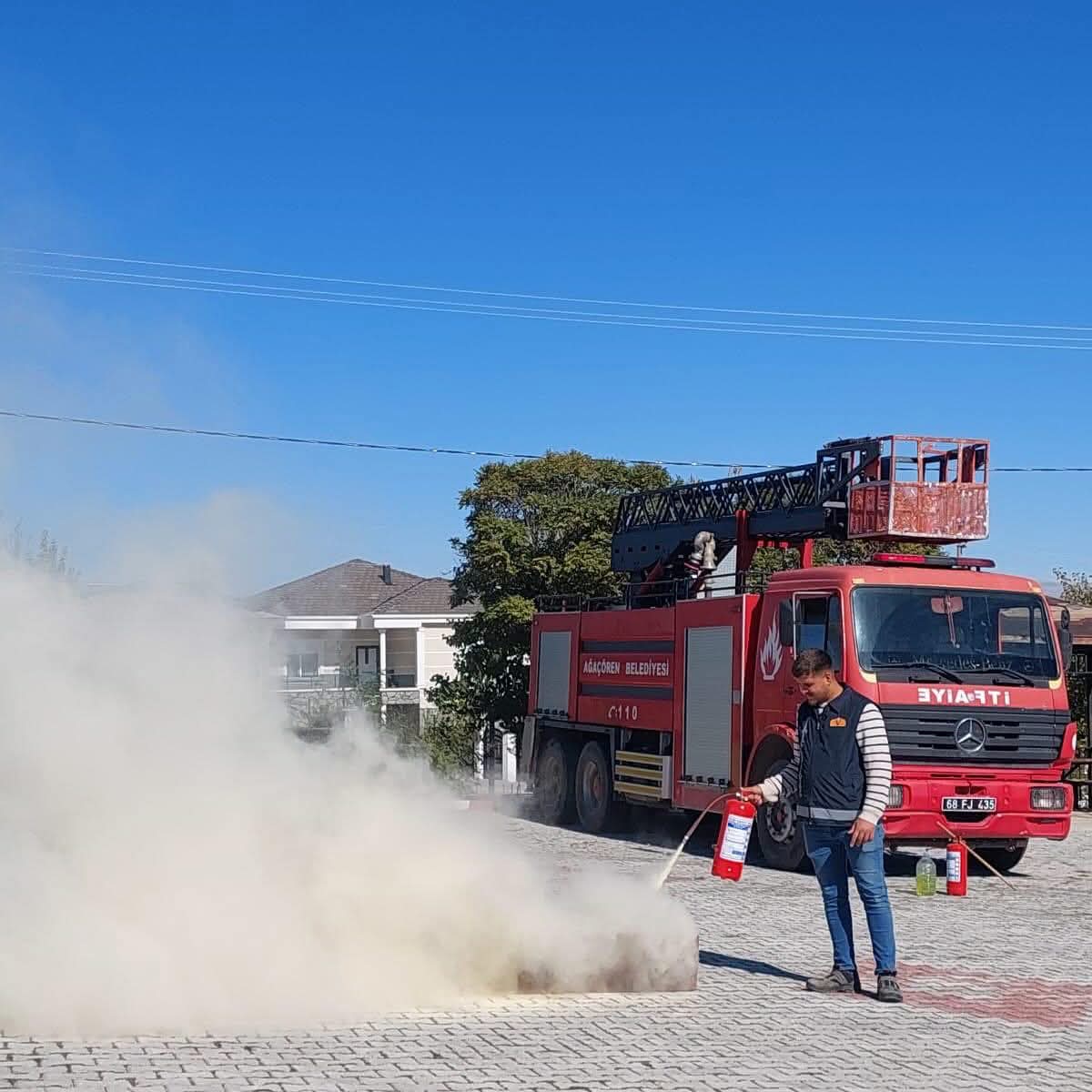 Uluslararası Afet Risklerinin Azaltılması Günü kapsamında Ağaçören’deki okullarda eş zamanlı