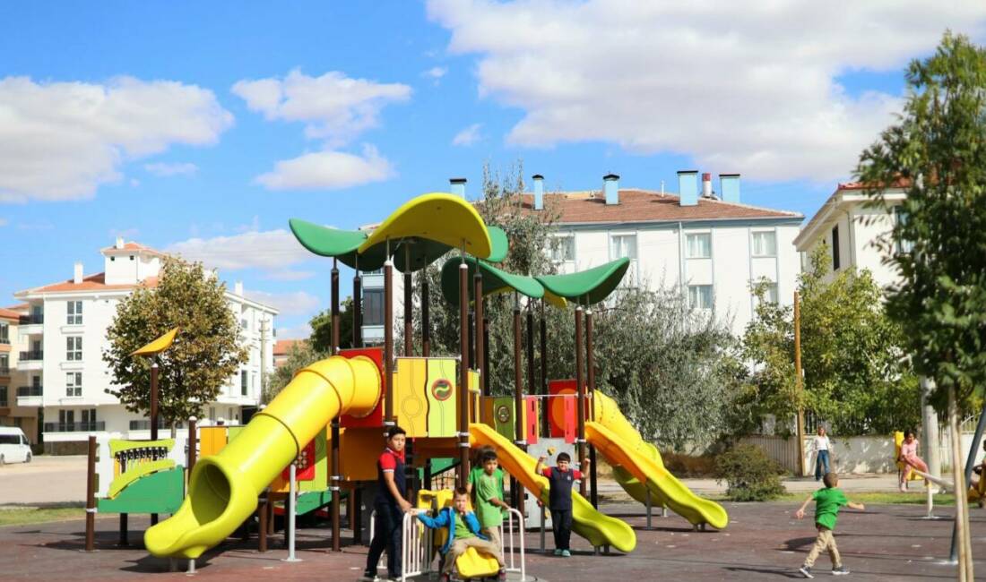 Aksaray Belediyesi, çocukların güvenli ve eşit şekilde oyun oynayabileceği alanlar