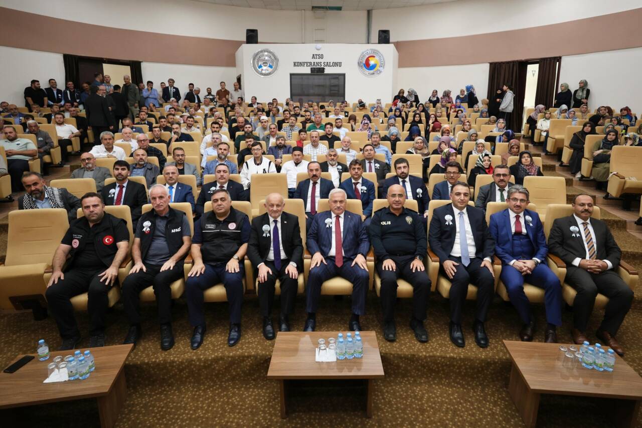 Aksaray İl Müftülüğü ev sahipliğinde düzenlenen Camiler ve Din Görevlileri