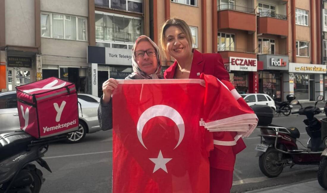 Cumhuriyet’in 102. yılı dolayısıyla CHP Aksaray Merkez İlçe Başkanlığı, şehir