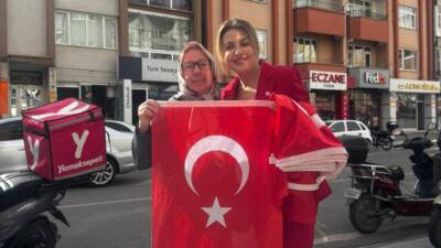 Cumhuriyet’in 102. yılı dolayısıyla CHP Aksaray Merkez İlçe Başkanlığı, şehir