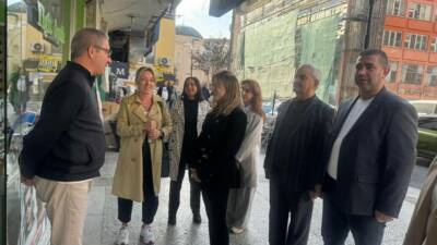 CHP Aksaray Merkez İlçe Başkanlığı, Kalealtı Caddesi’nde faaliyet gösteren esnafla