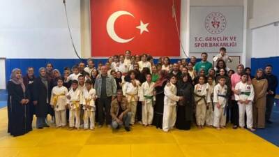 29 Ekim Cumhuriyet Bayramı etkinlikleri kapsamında Aksaray Gençlik ve Spor