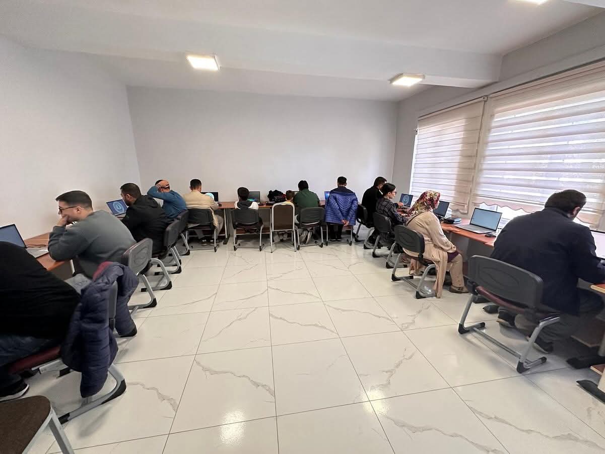 Aksaray’ın Eskil ilçesinde Halk Eğitimi Merkezi tarafından düzenlenen bilgisayar kursu
