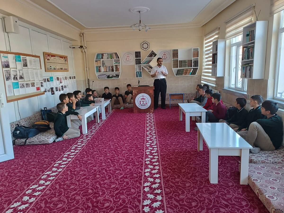 Eskil Halk Eğitim Merkezi organizasyonunda, “Çevreme Duyarlıyım Değerlerime Sahip Çıkıyorum”