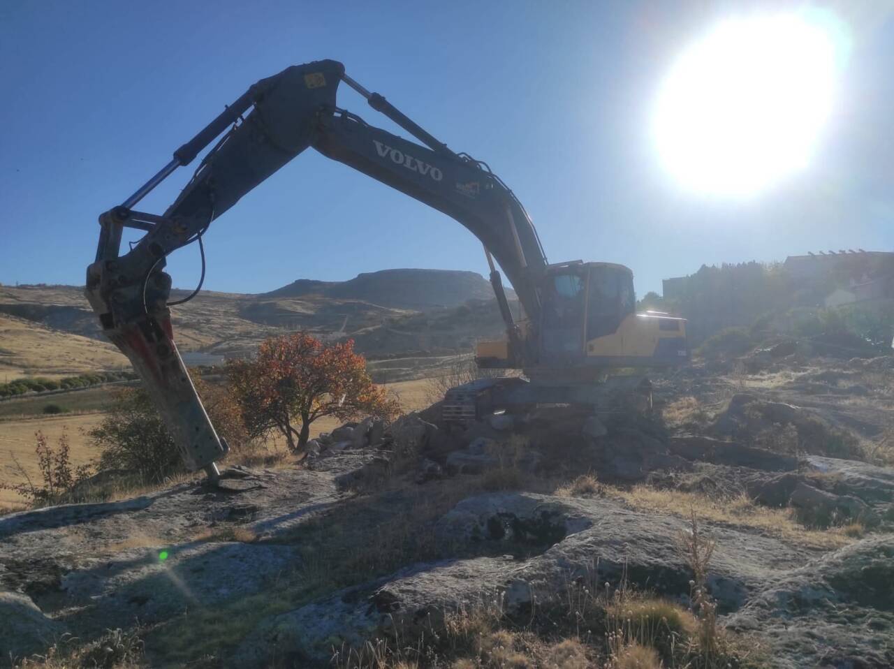 Güzelyurt Belediyesi, doğalgaz altyapı çalışmalarını gerçekleştirmeye devam ediyor. Belediye Başkanı