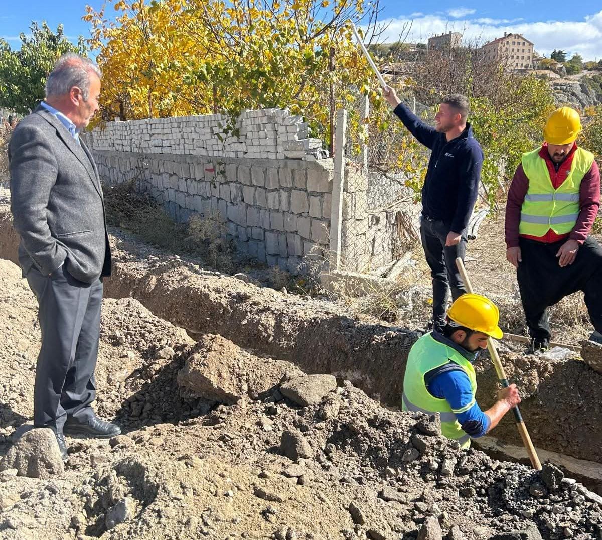 Güzelyurt Belediye Başkanı Ünal Demircioğlu, ilçede devam eden doğalgaz altyapı