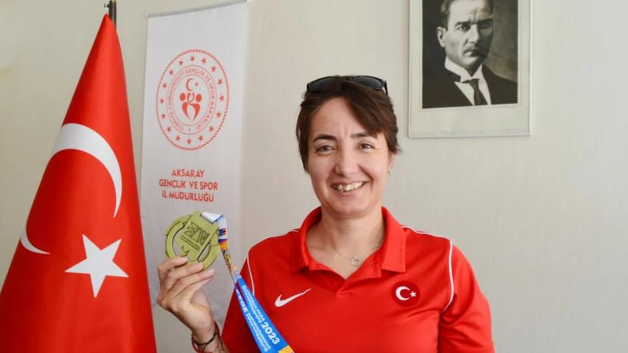 3Bu yıl İstanbul'da düzenlenen Victor Avrupa Para Badminton Şampiyonasında Türkiye